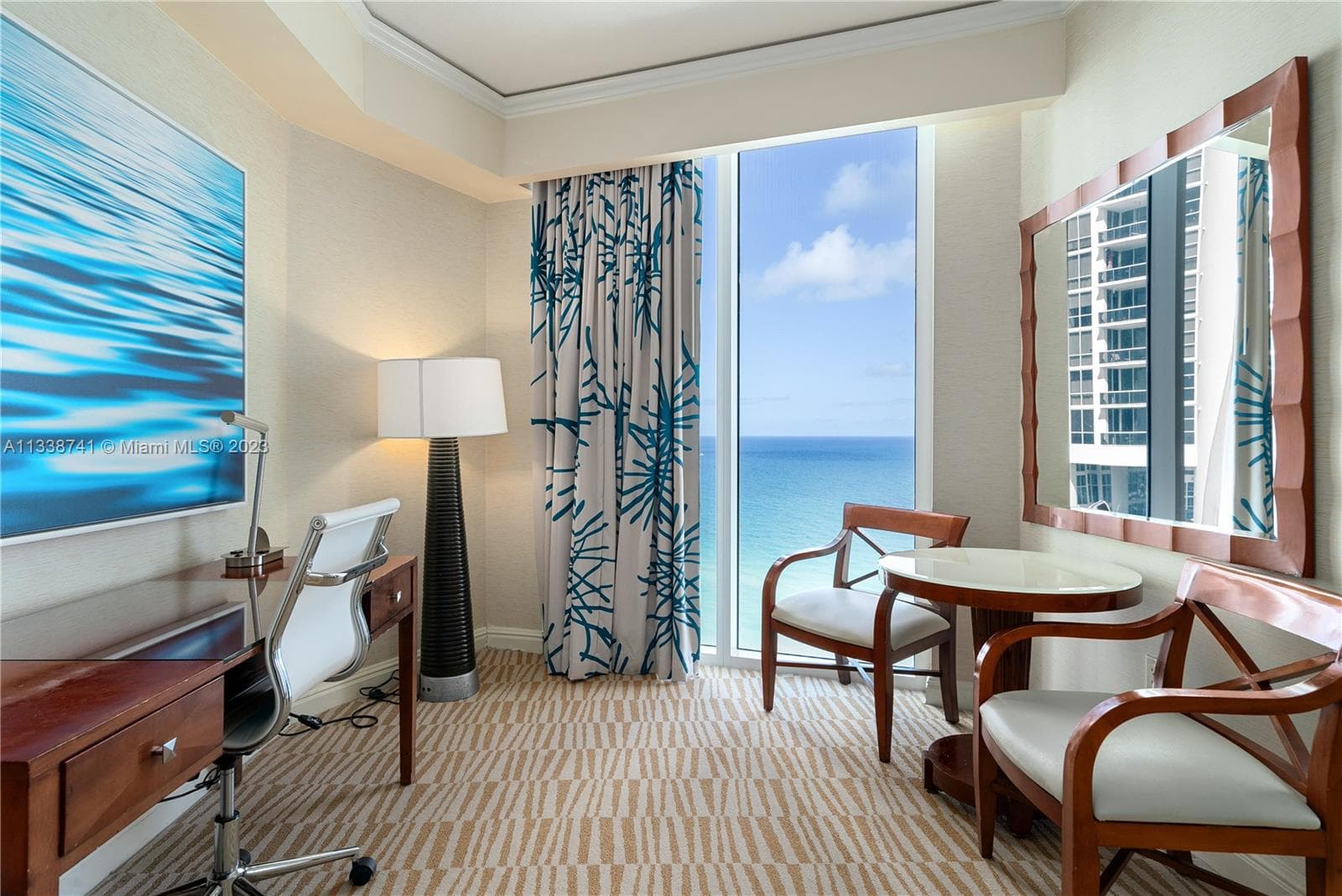 18001 Collins Ave 2009 photo 8