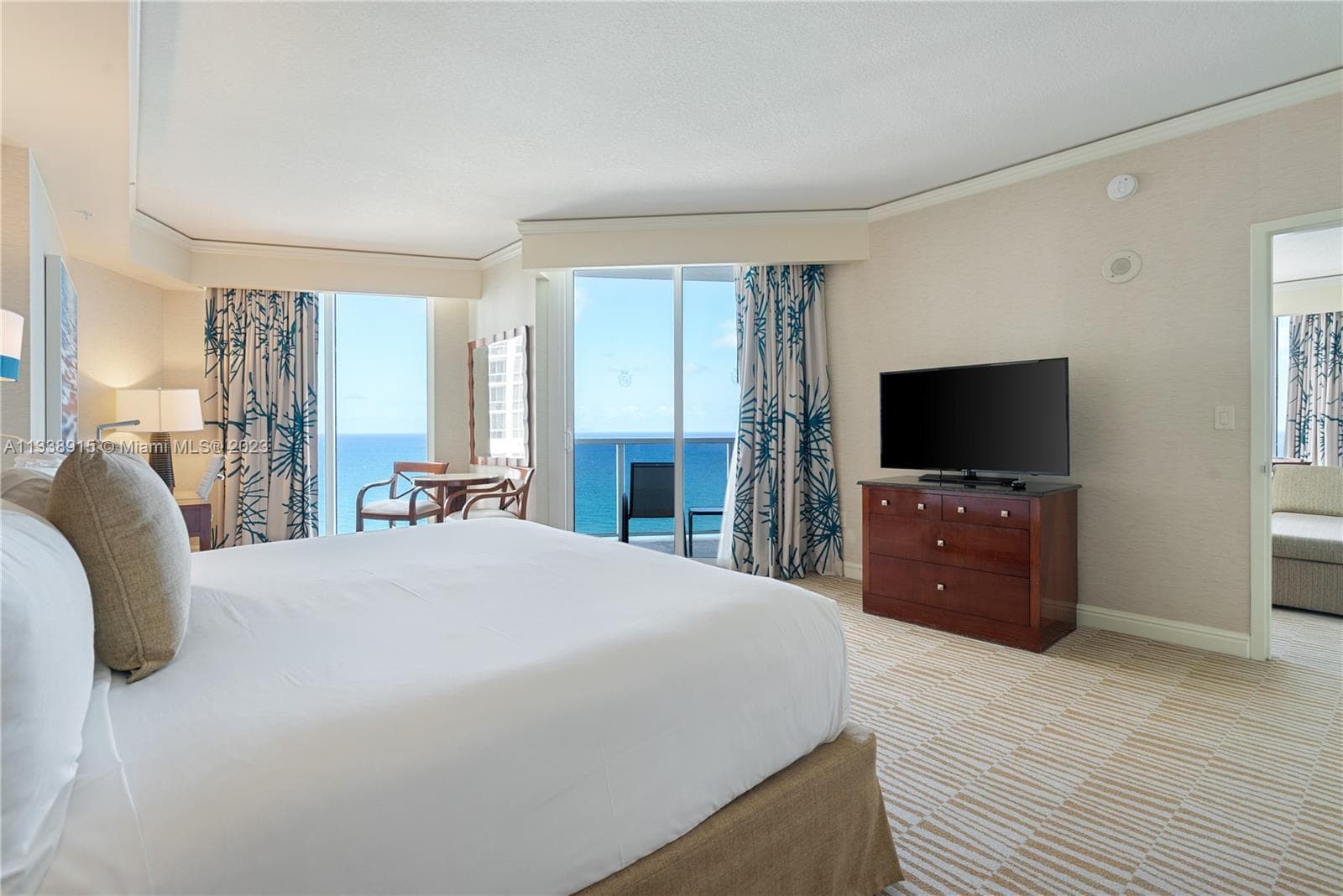 18001 Collins Ave 2109 photo 6