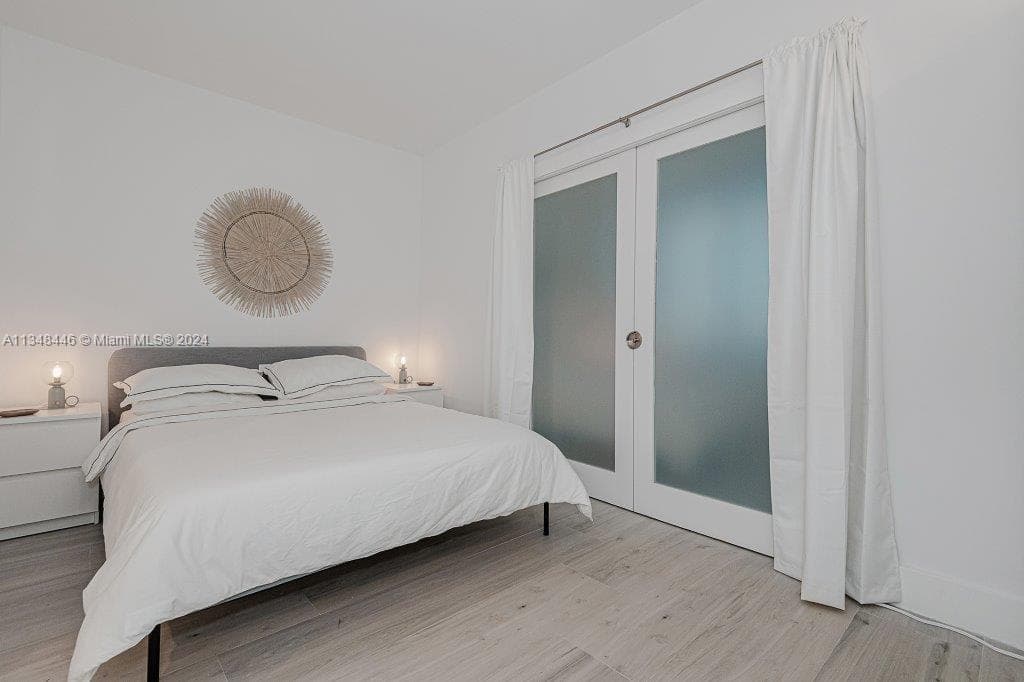 2301 Collins Ave 1115 photo 14