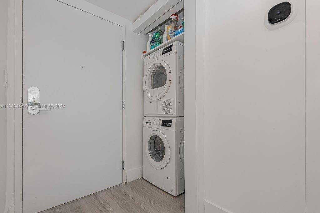 2301 Collins Ave 1115 photo 21