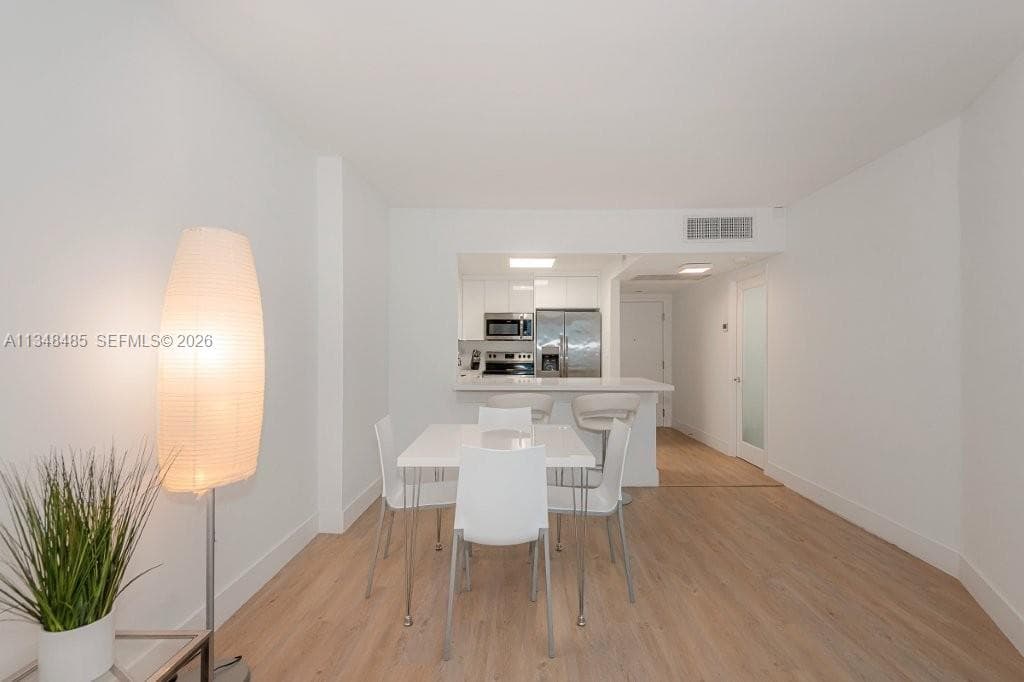 2301 Collins Ave 927 photo 17