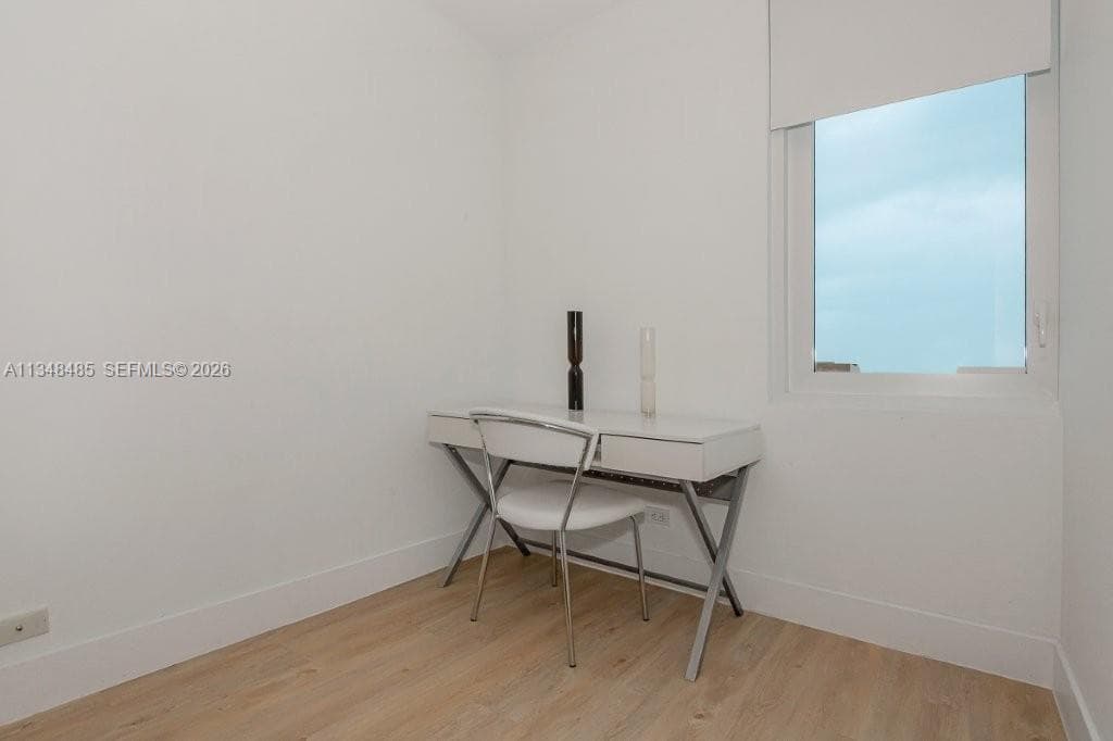 2301 Collins Ave 927 photo 20