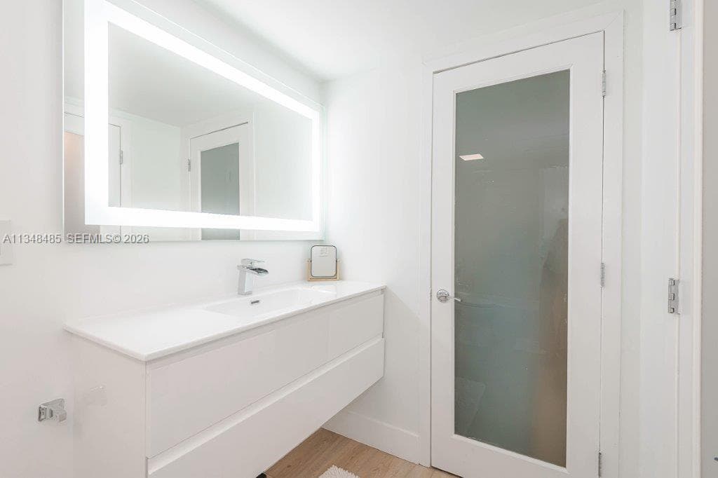 2301 Collins Ave 927 photo 15