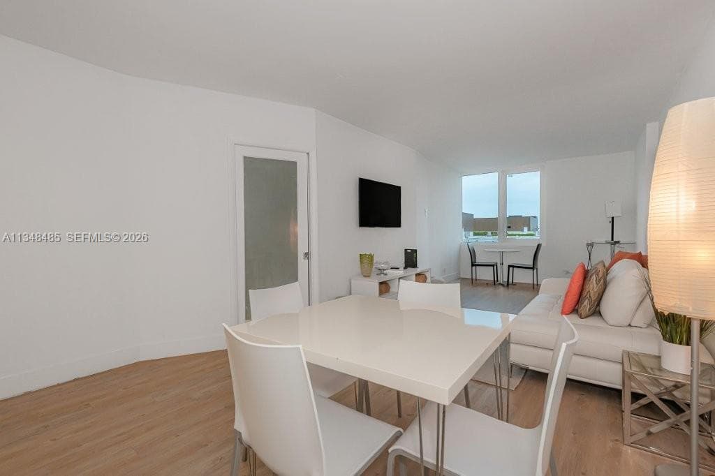 2301 Collins Ave 927 photo 11