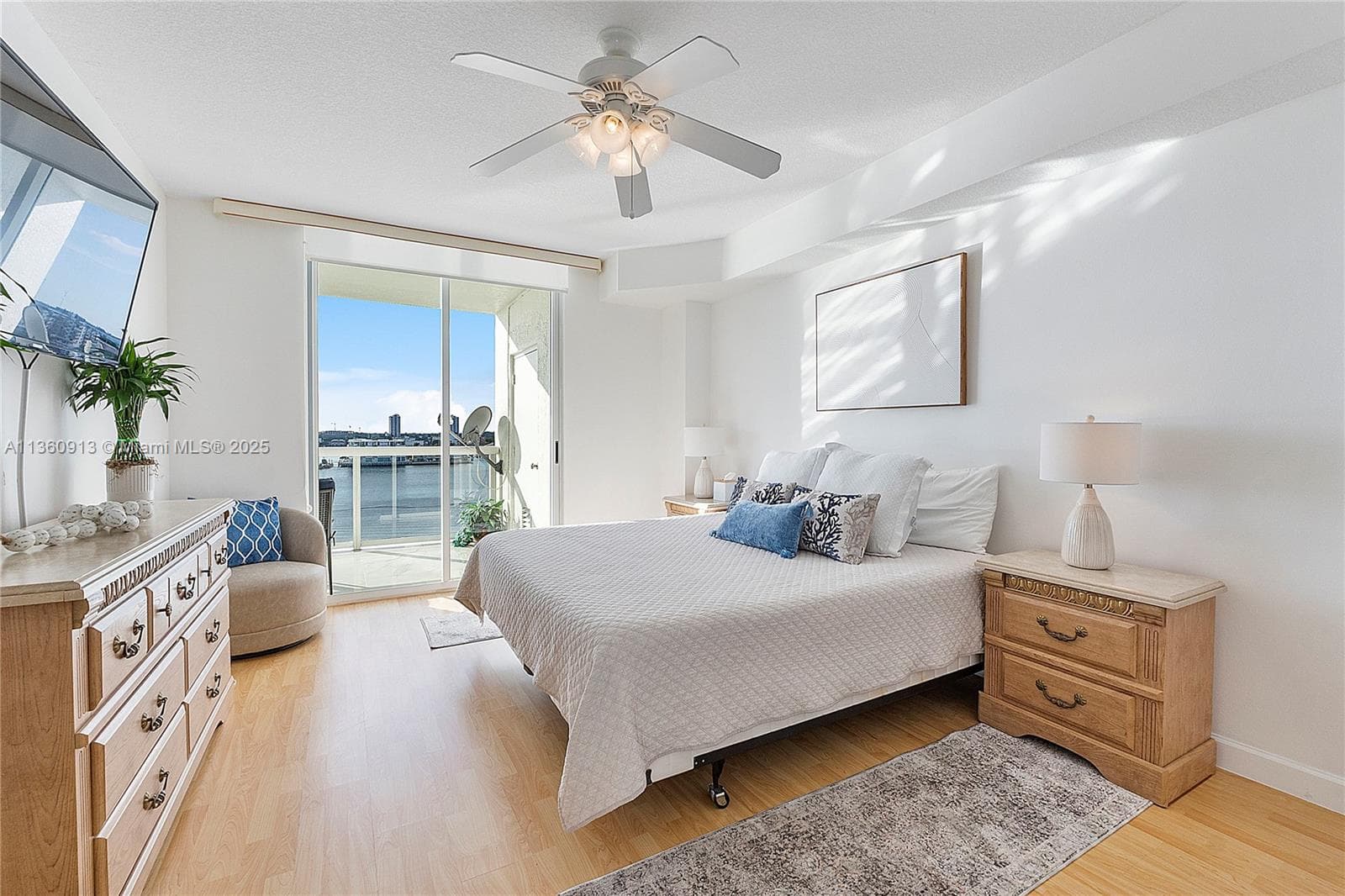 17050 N Bay Rd 807 photo 14