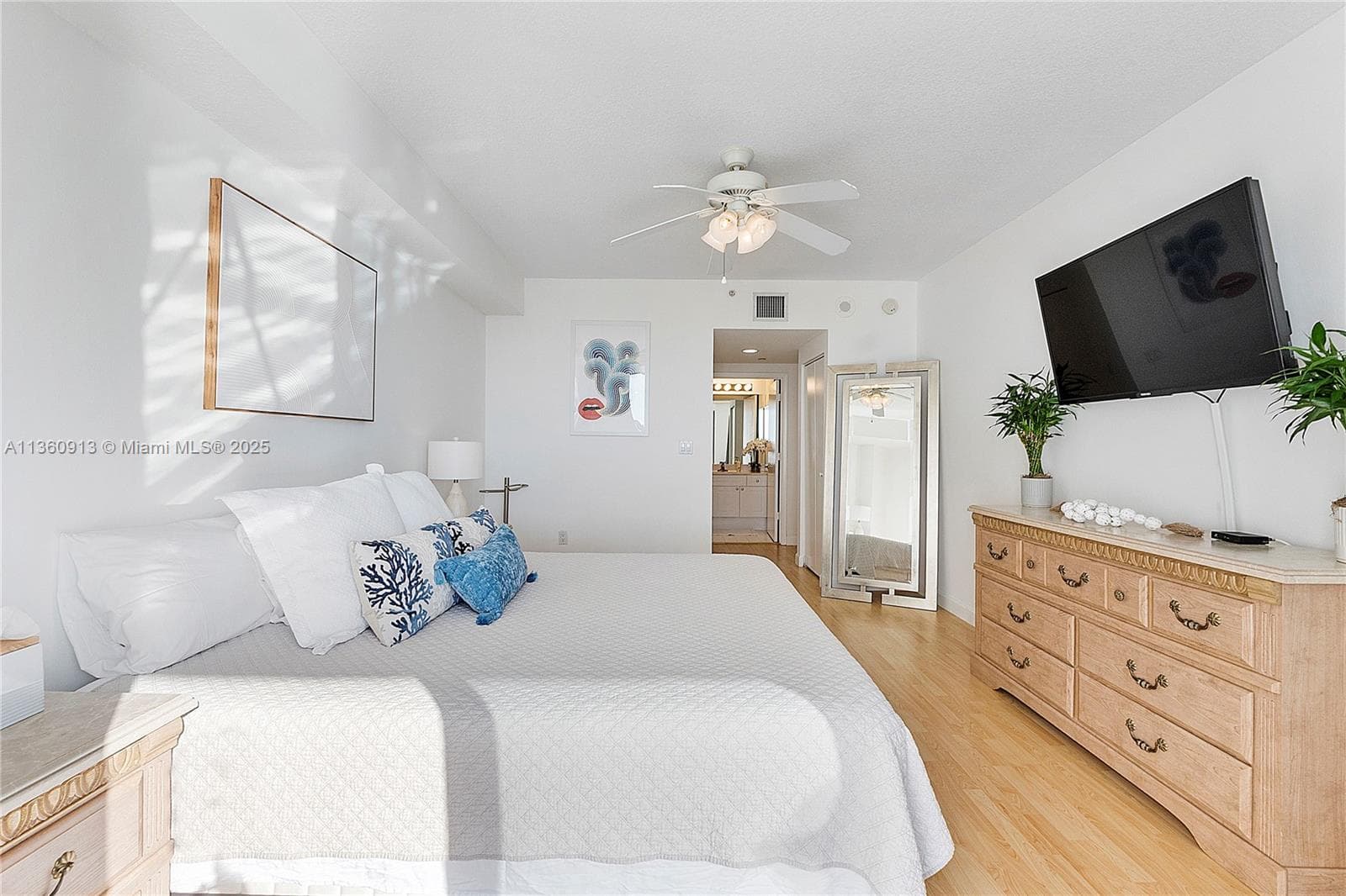 17050 N Bay Rd 807 photo 15