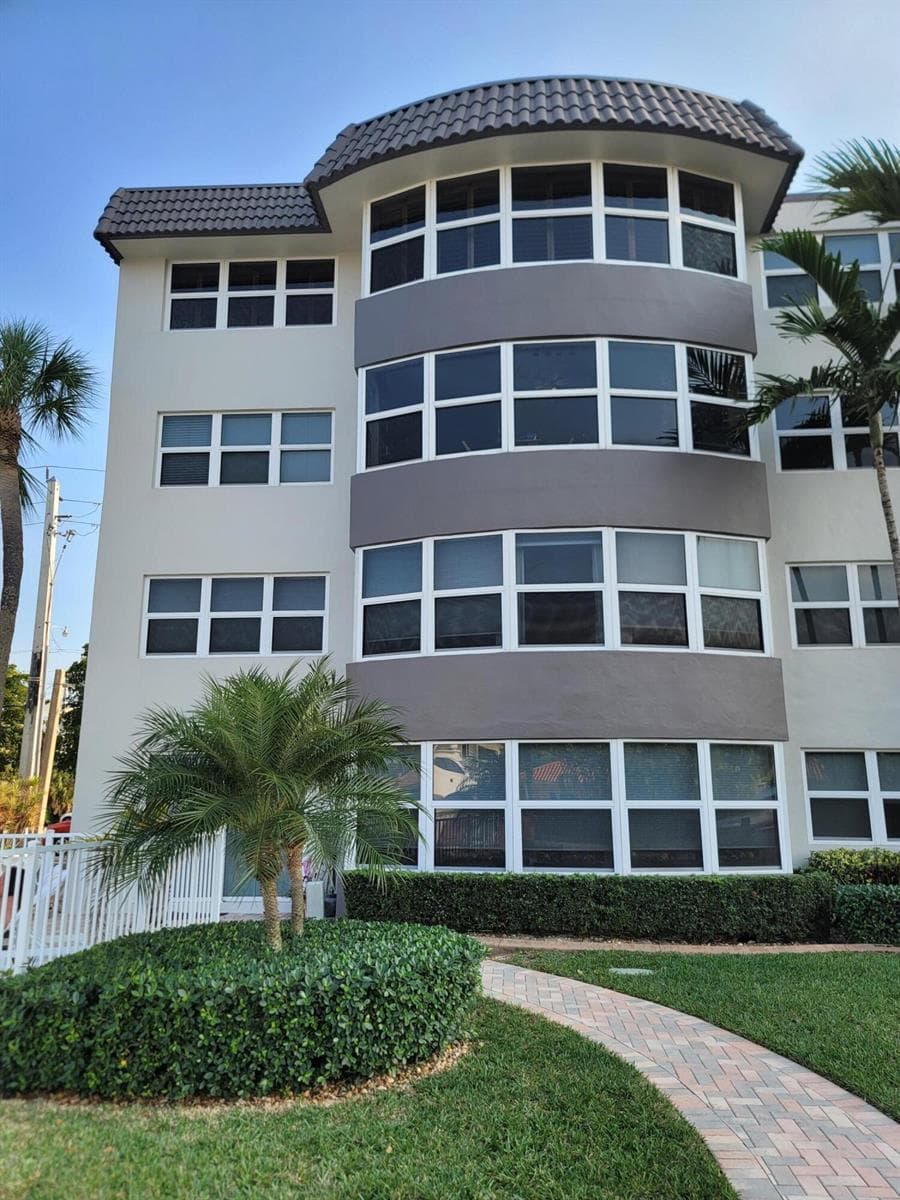 3031 NE 51st Street 305w photo 17