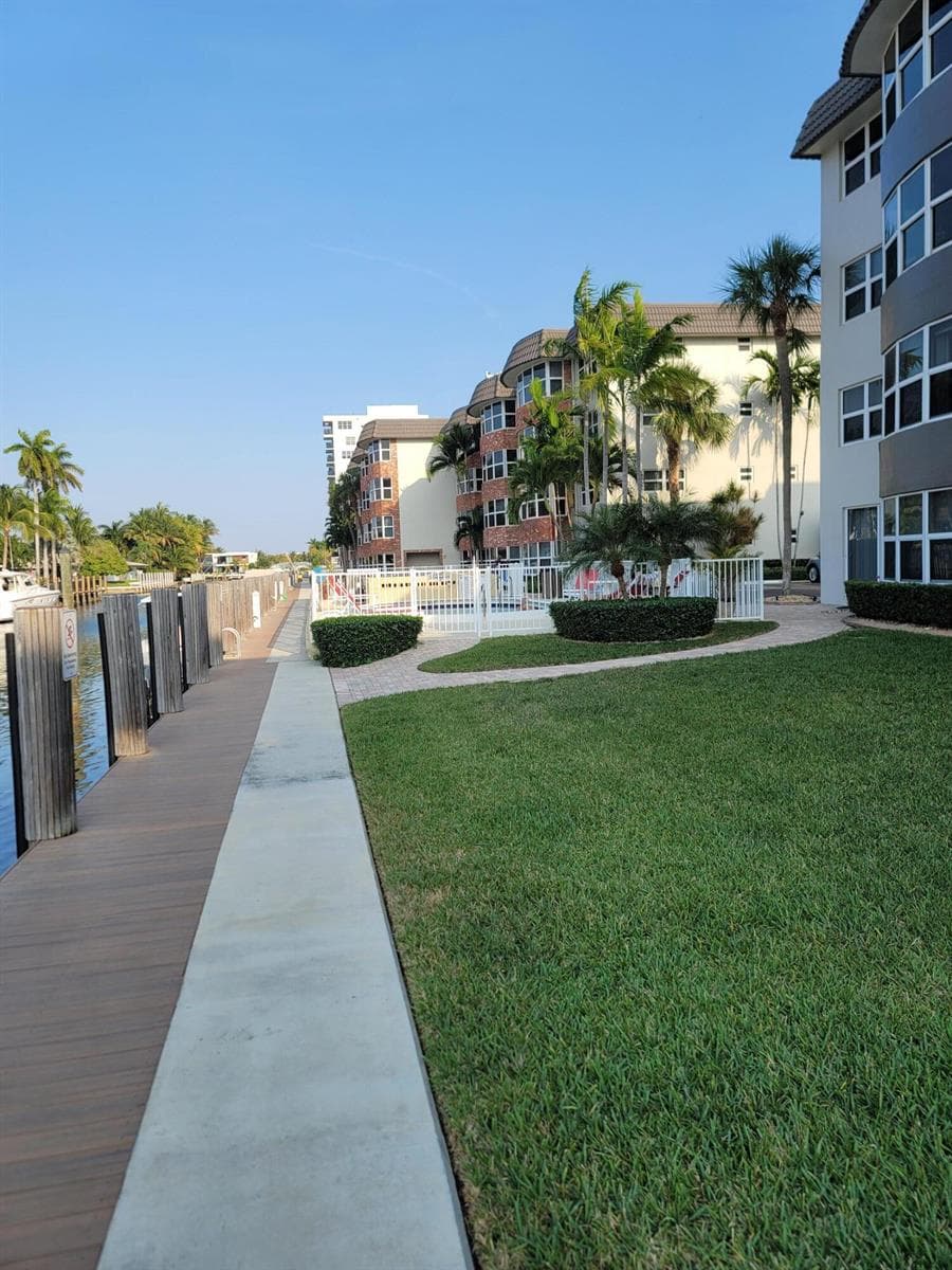 3031 NE 51st Street 305w photo 25