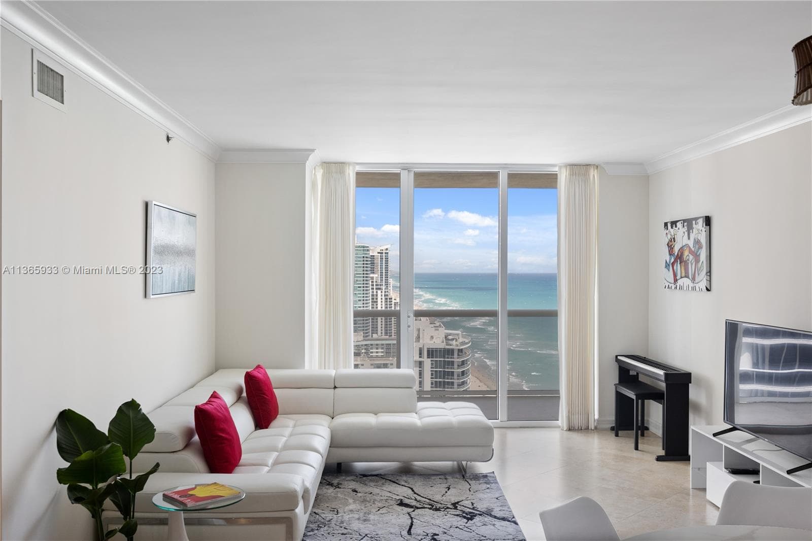 1830 Ocean Dr 3511 photo 7