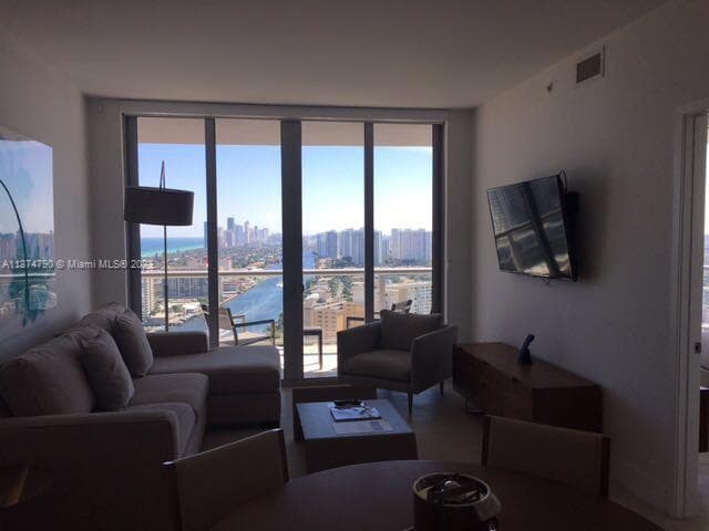 T3109 photo 15