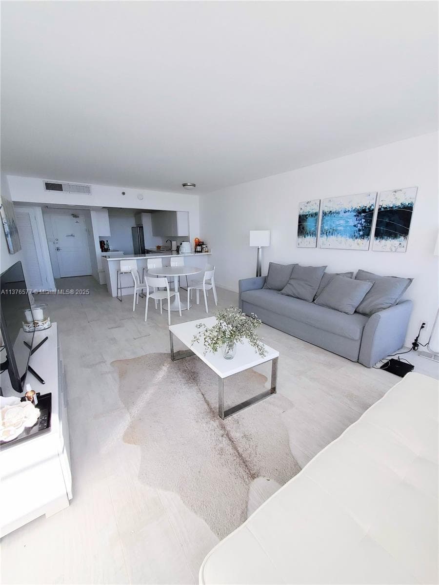 100 Lincoln Rd 1244 photo 15