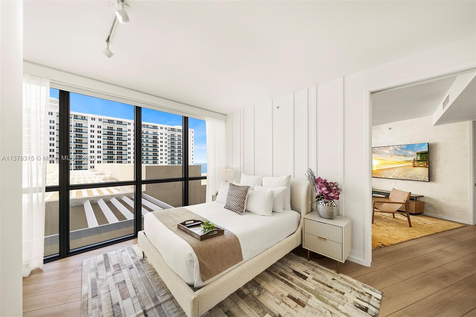 2201 Collins Ave 811 photo 22