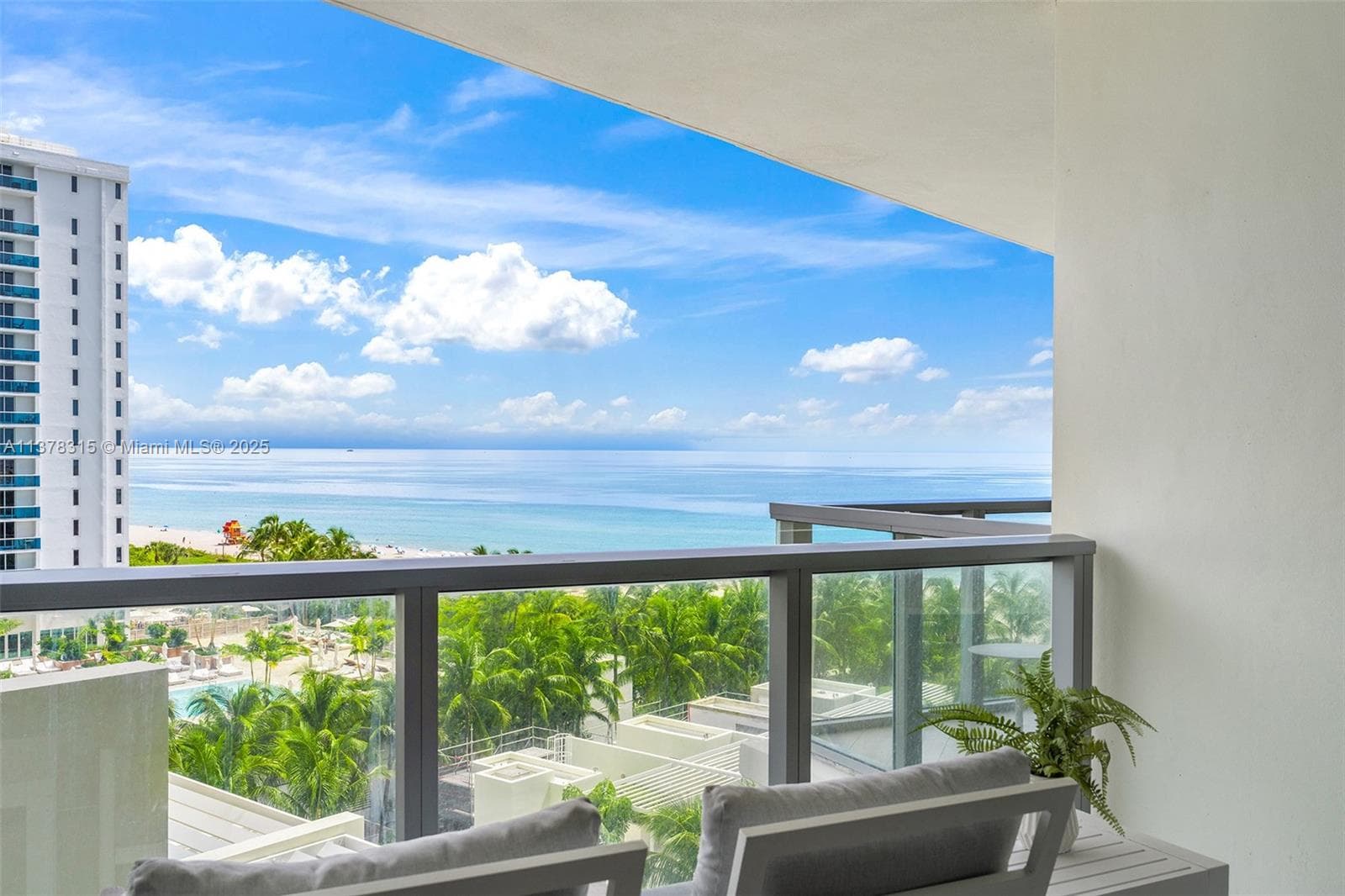 2201 Collins Ave 811 photo 18