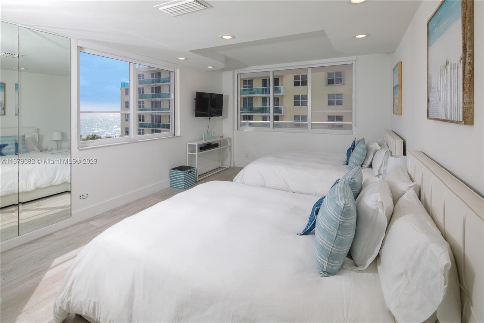 5005 Collins Ave 610 photo 13