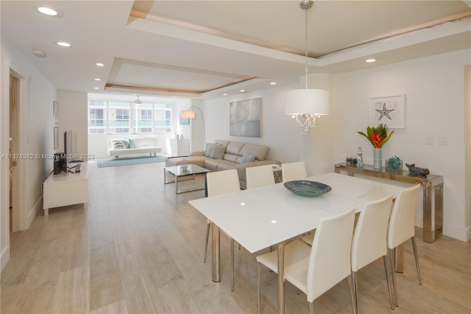 5005 Collins Ave 610 photo 1