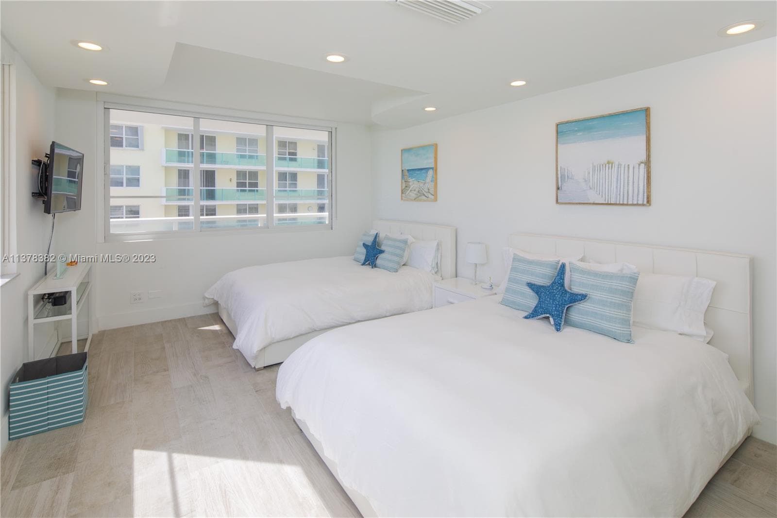 5005 Collins Ave 610 photo 14