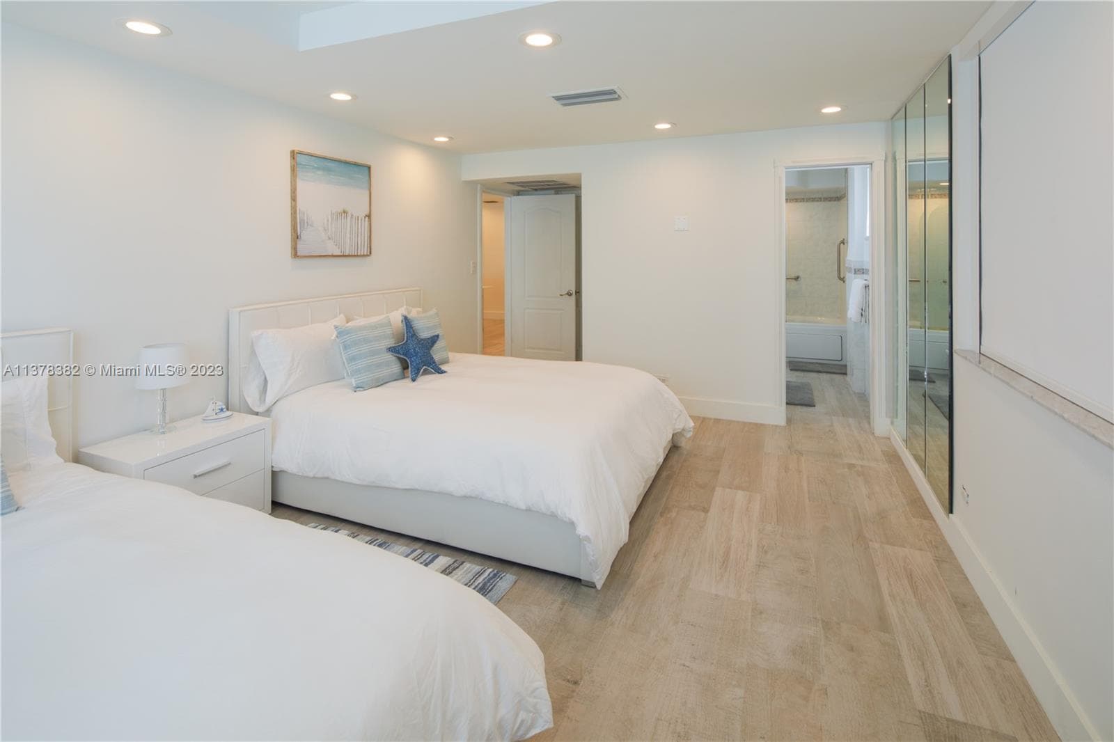 5005 Collins Ave 610 photo 15
