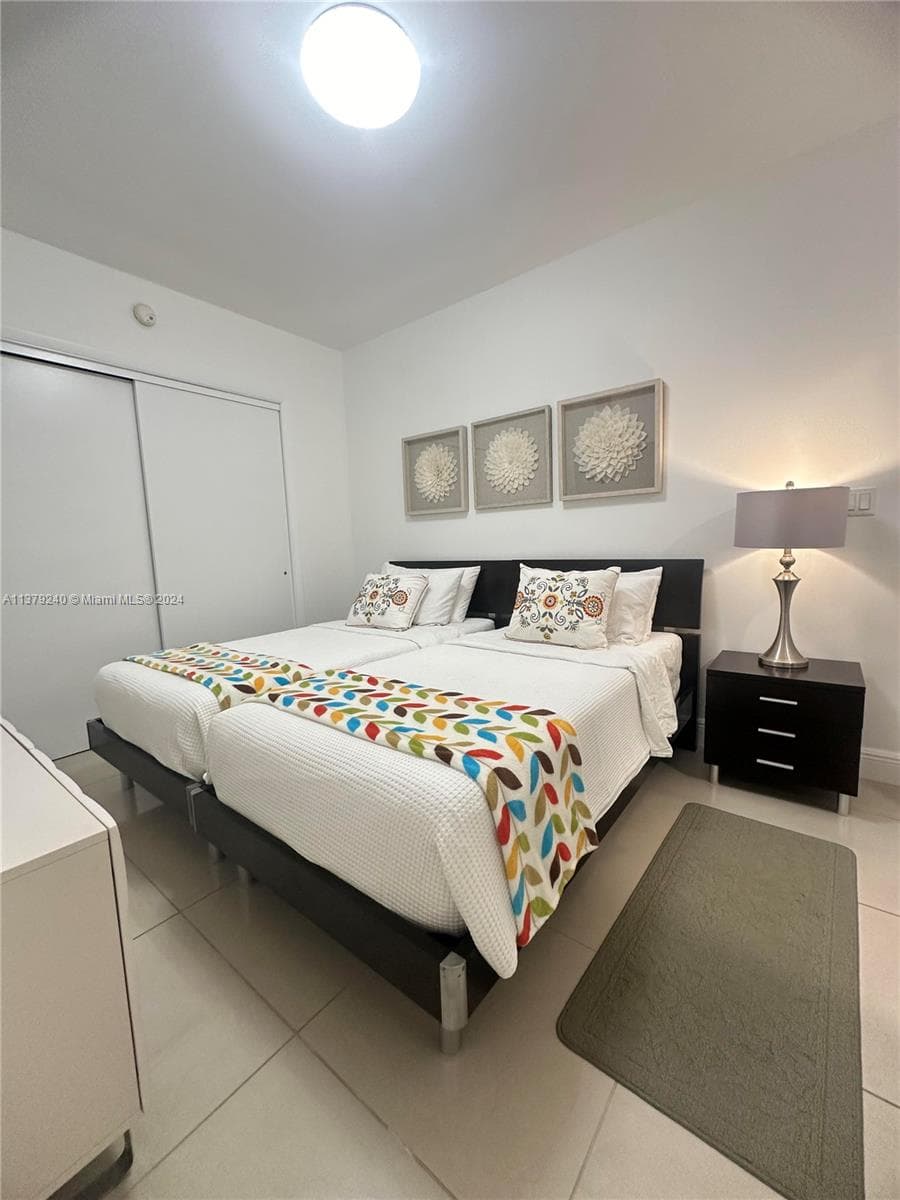 1830 S Ocean Dr 2010 photo 11