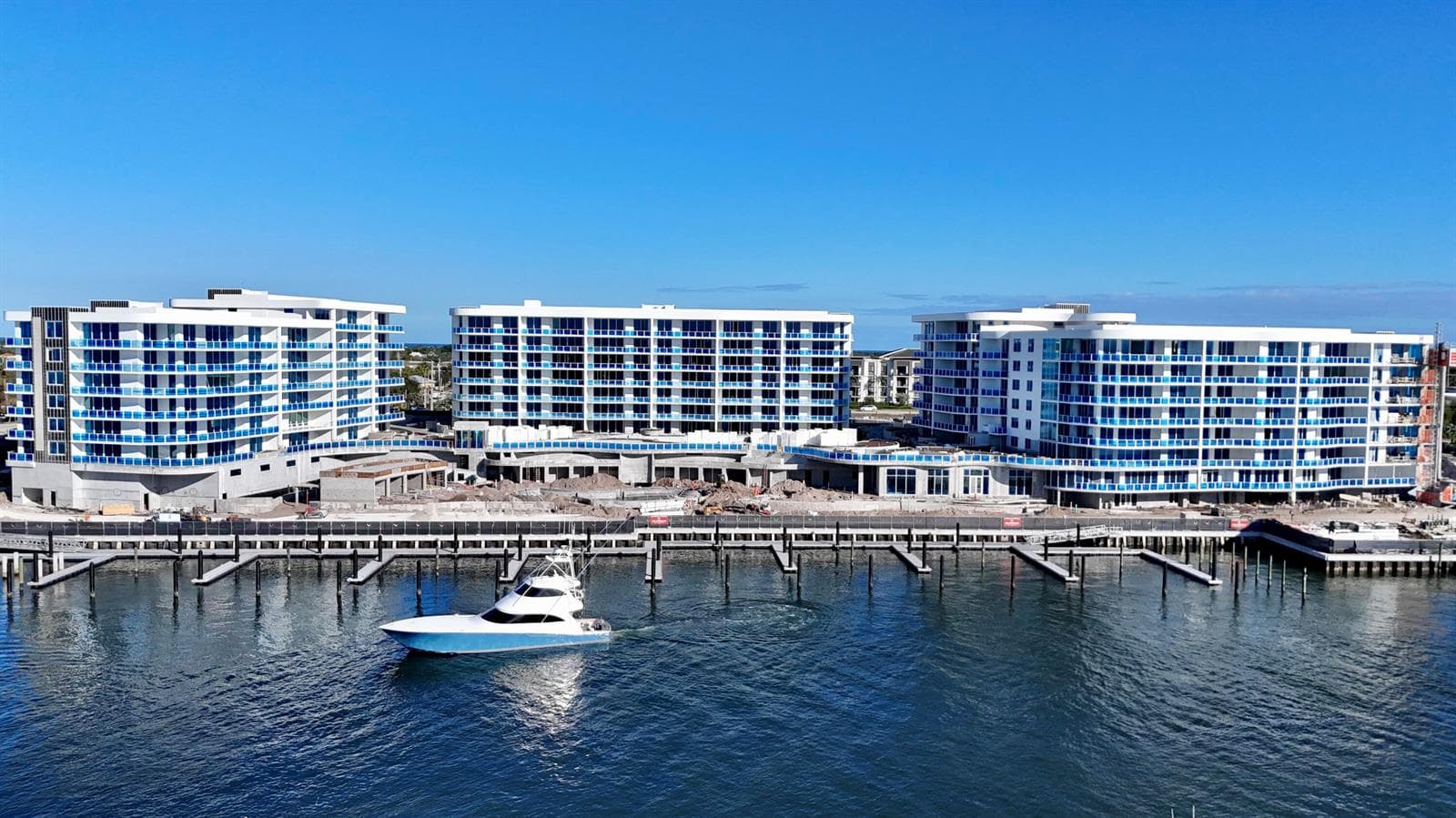 2200 Pga Boulevard #116 4