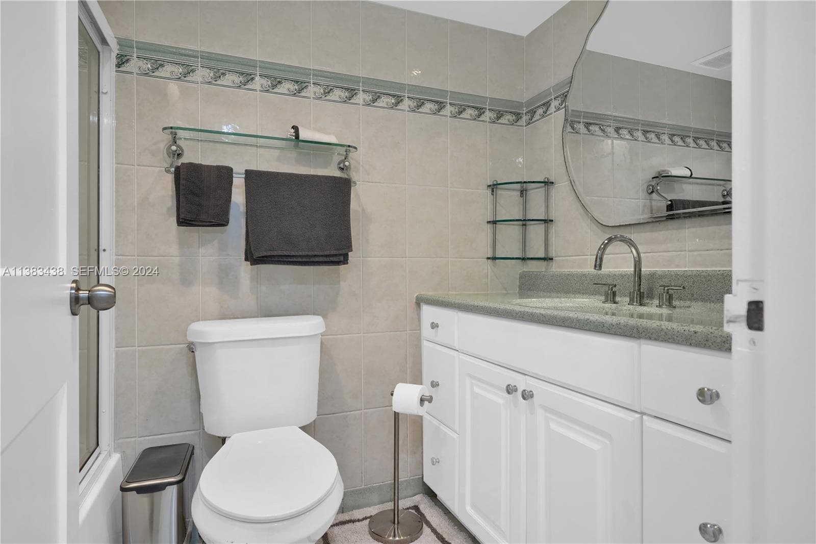 5401 Collins Ave 601 photo 23
