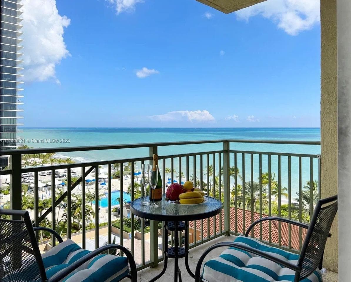 2080 S Ocean Dr 806 photo 1