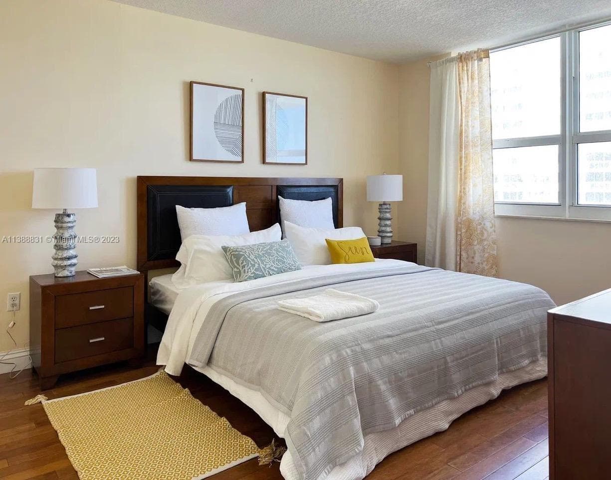 2080 S Ocean Dr 806 photo 9
