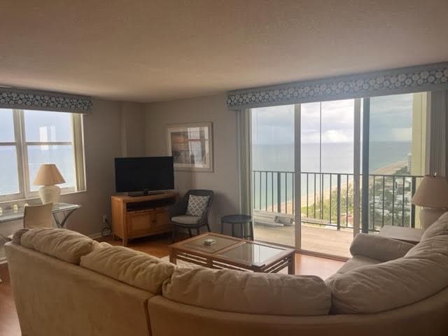 101 Briny Avenue 2402 photo 3