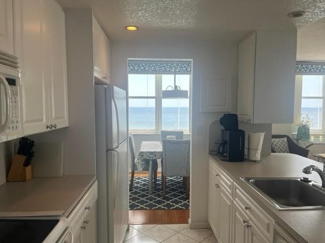 101 Briny Avenue 2402 photo 8
