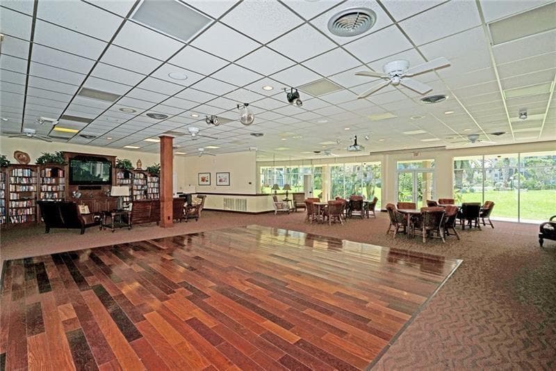 2731 NE 14th Street Causeway 412 photo 9