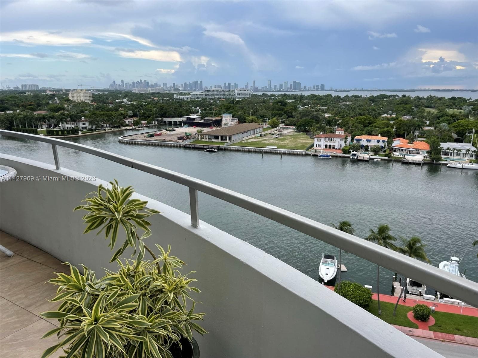 5151 Collins Ave 1523 photo 13