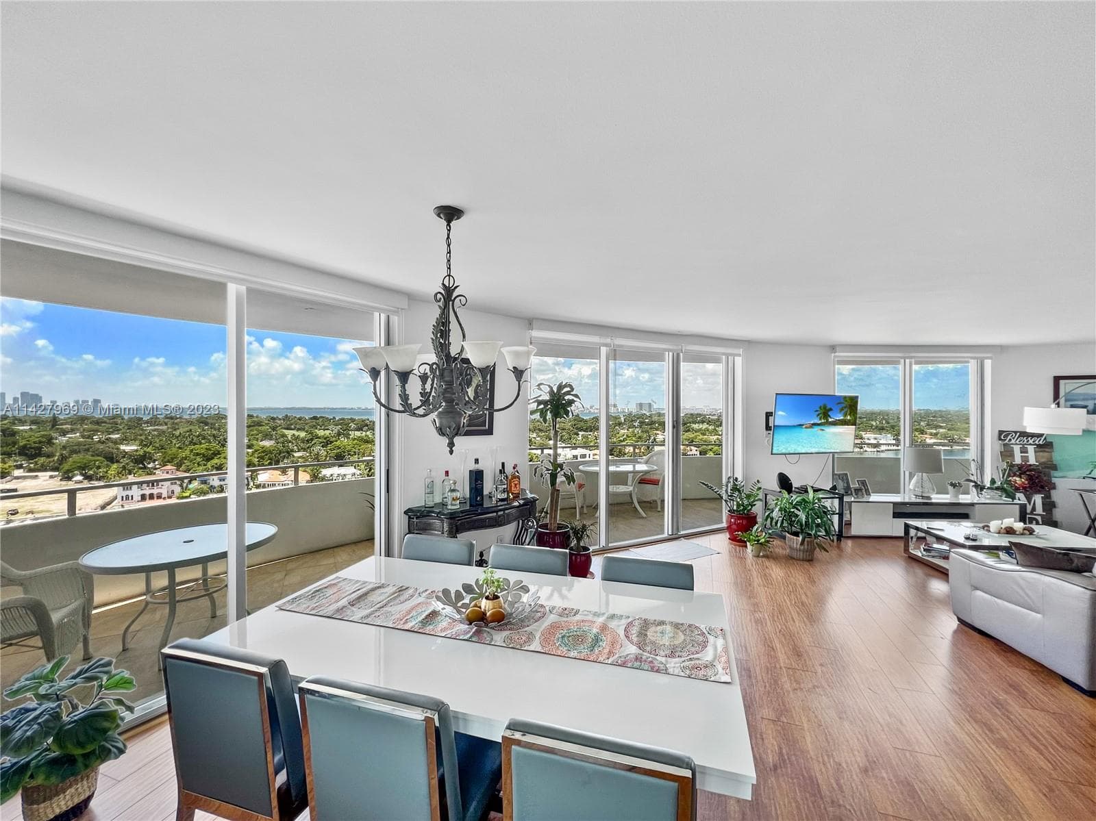 5151 Collins Ave 1523 photo 8