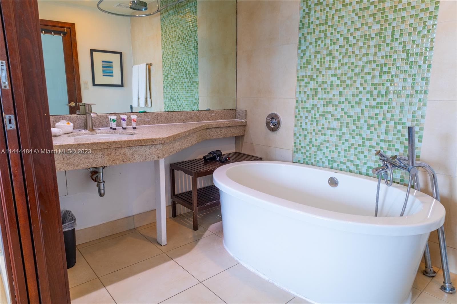 1052 Ocean Dr C503 photo 12