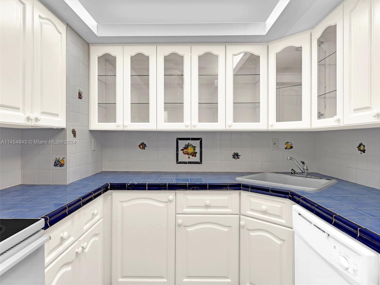 2655 Collins Ave 706 photo 15