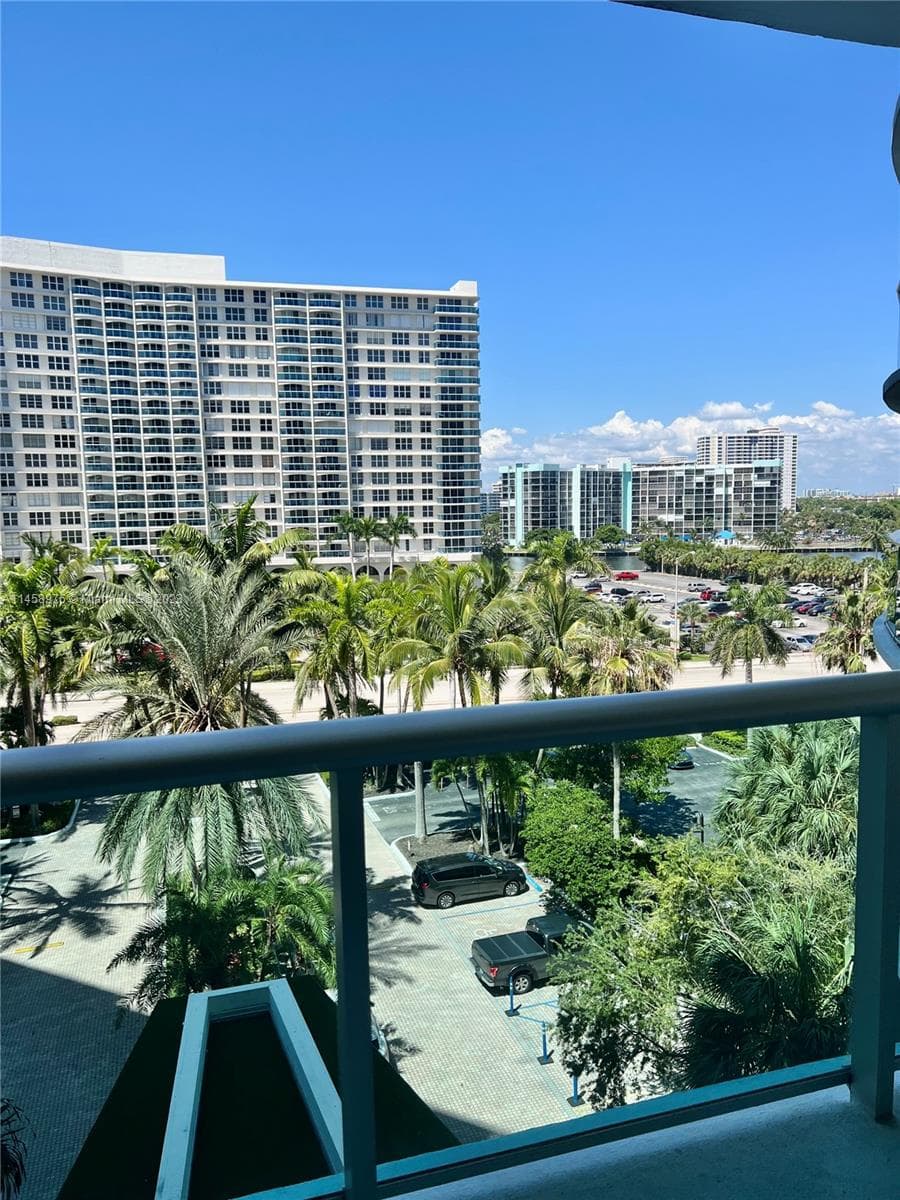 3801 S Ocean Dr 6S photo 2