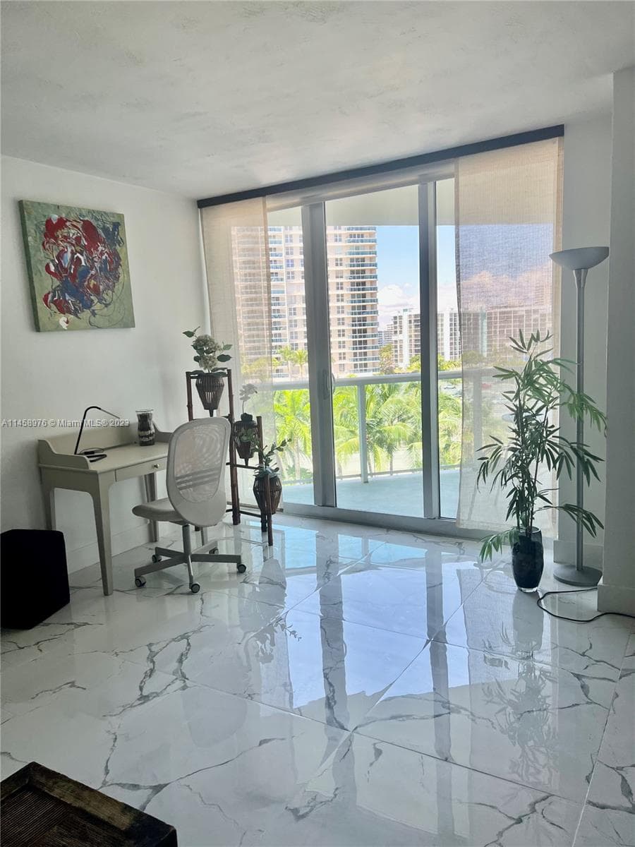 3801 S Ocean Dr 6S photo 1