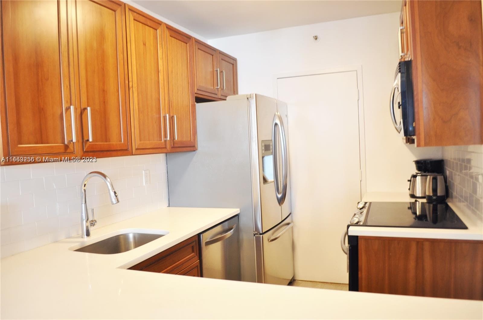 100 Lincoln Rd 435 photo 5