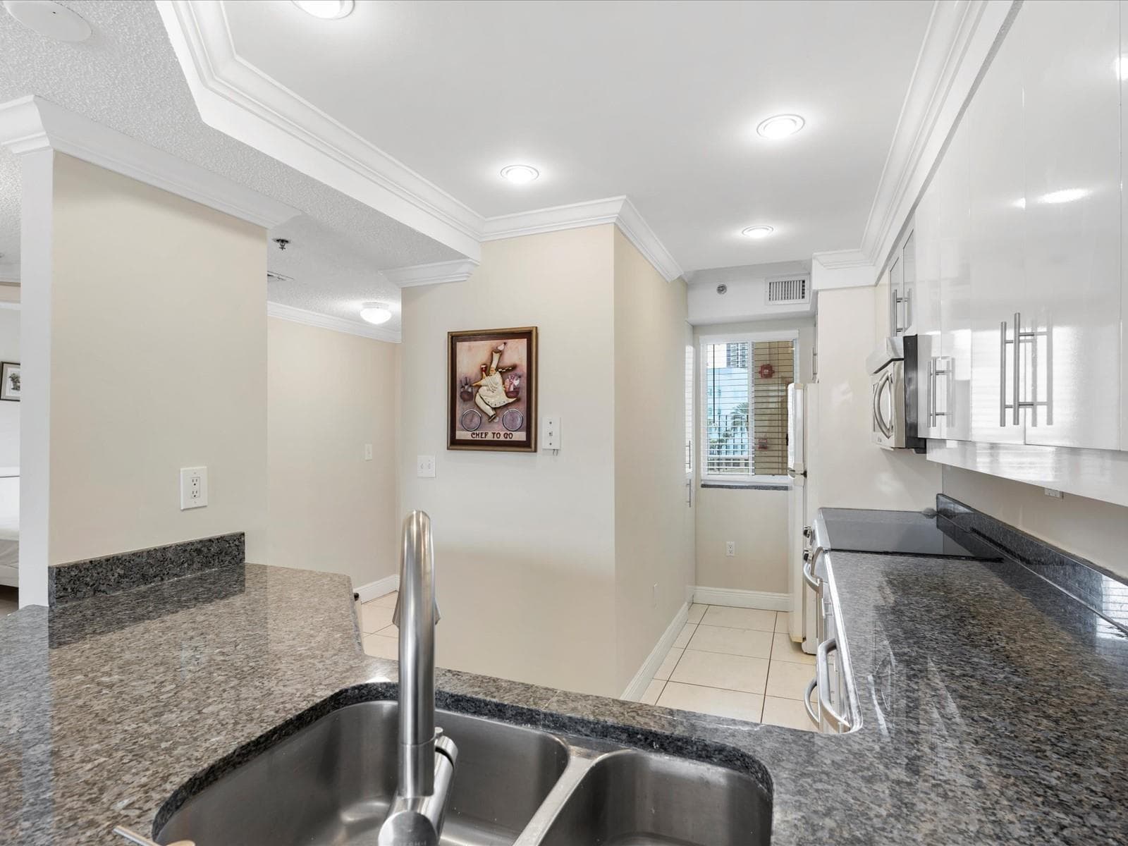 18260 N Bay Road 304 photo 22