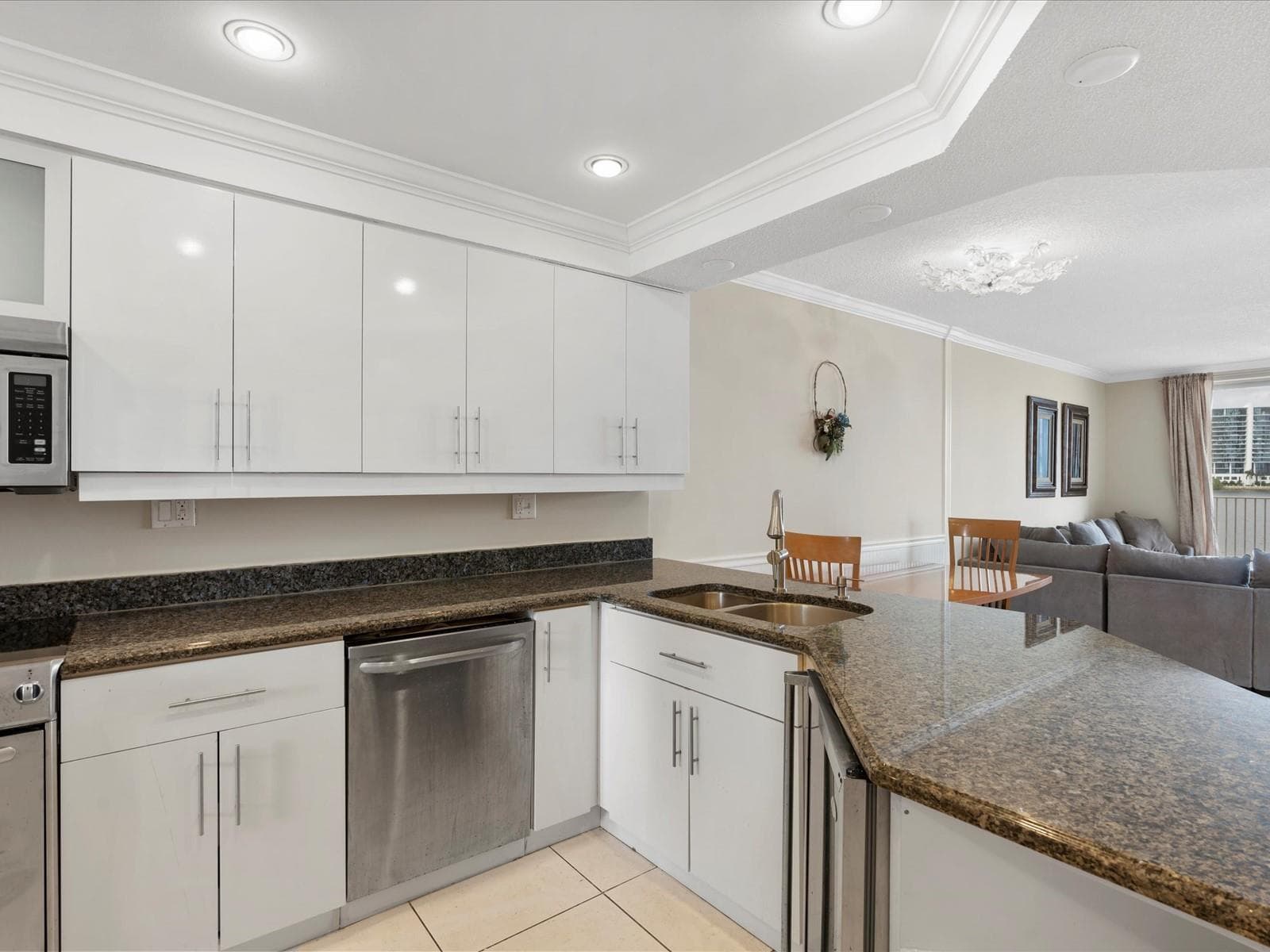 18260 N Bay Road 304 photo 3