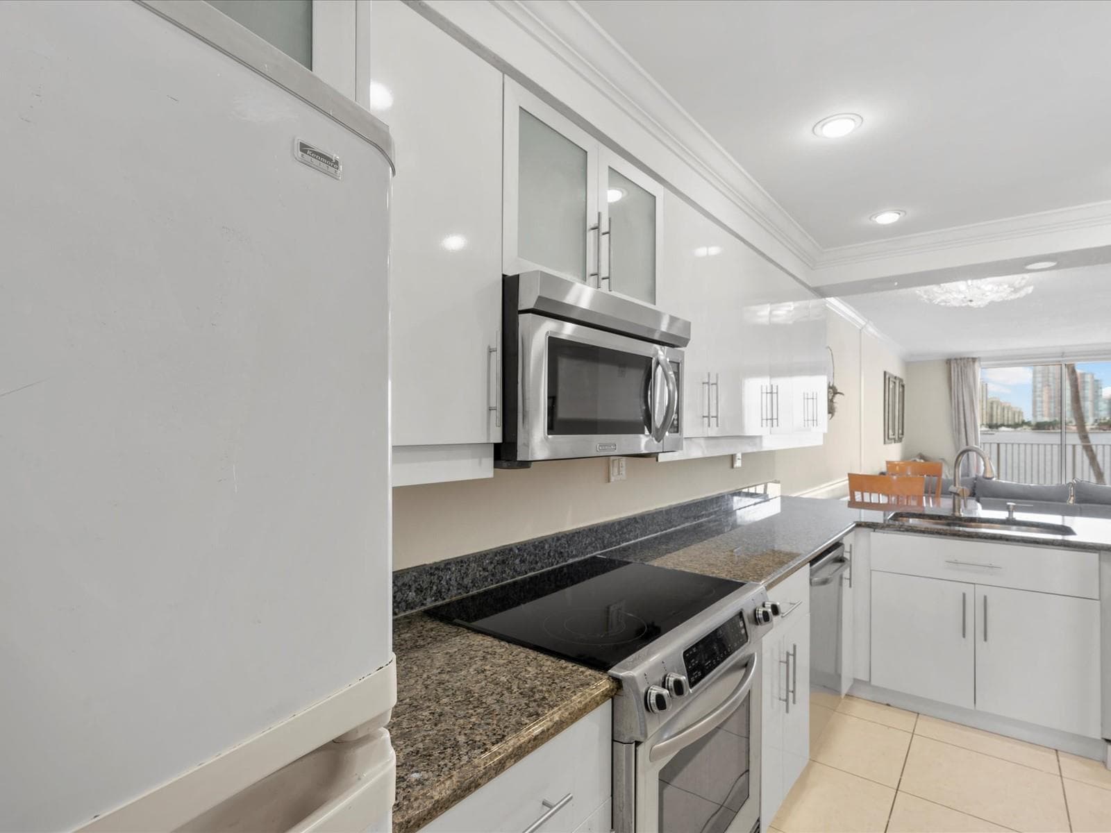 18260 N Bay Road 304 photo 24