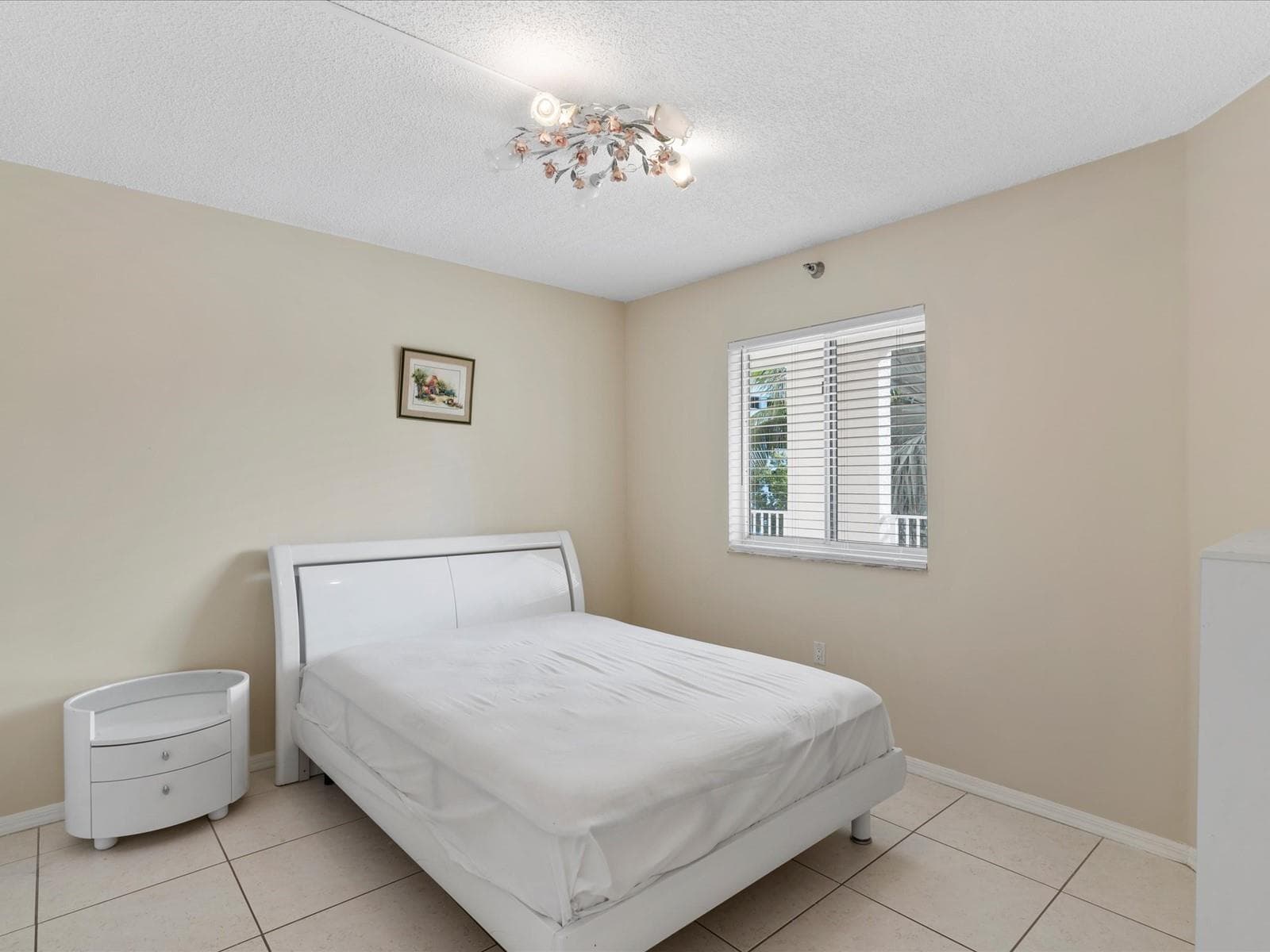 18260 N Bay Road 304 photo 25