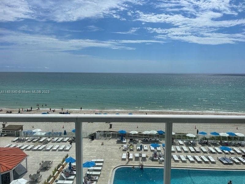 19201 Collins Ave 411 photo 1