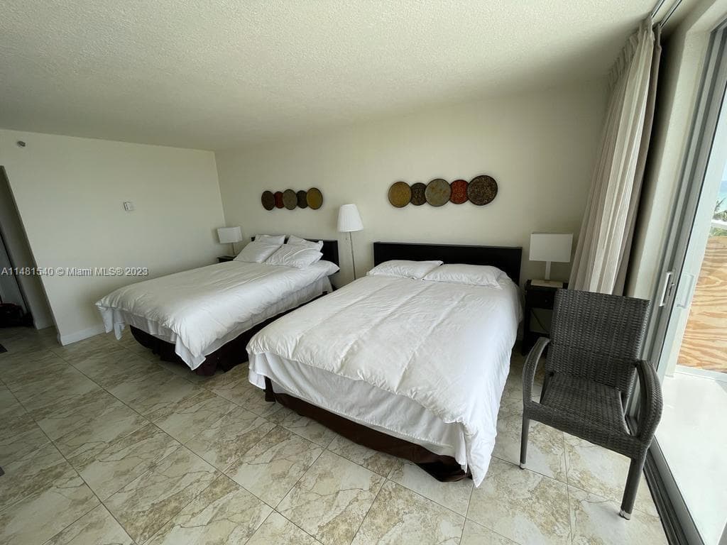 19201 Collins Ave 411 photo 4