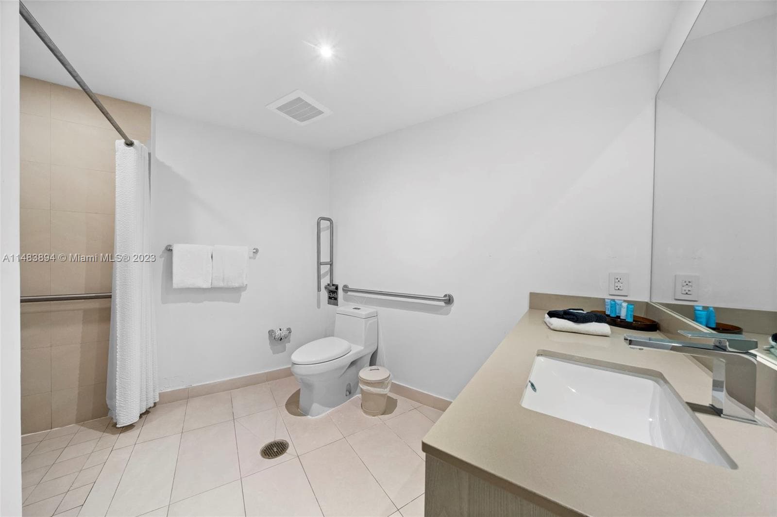 4111 Ocean Dr 1406 photo 25