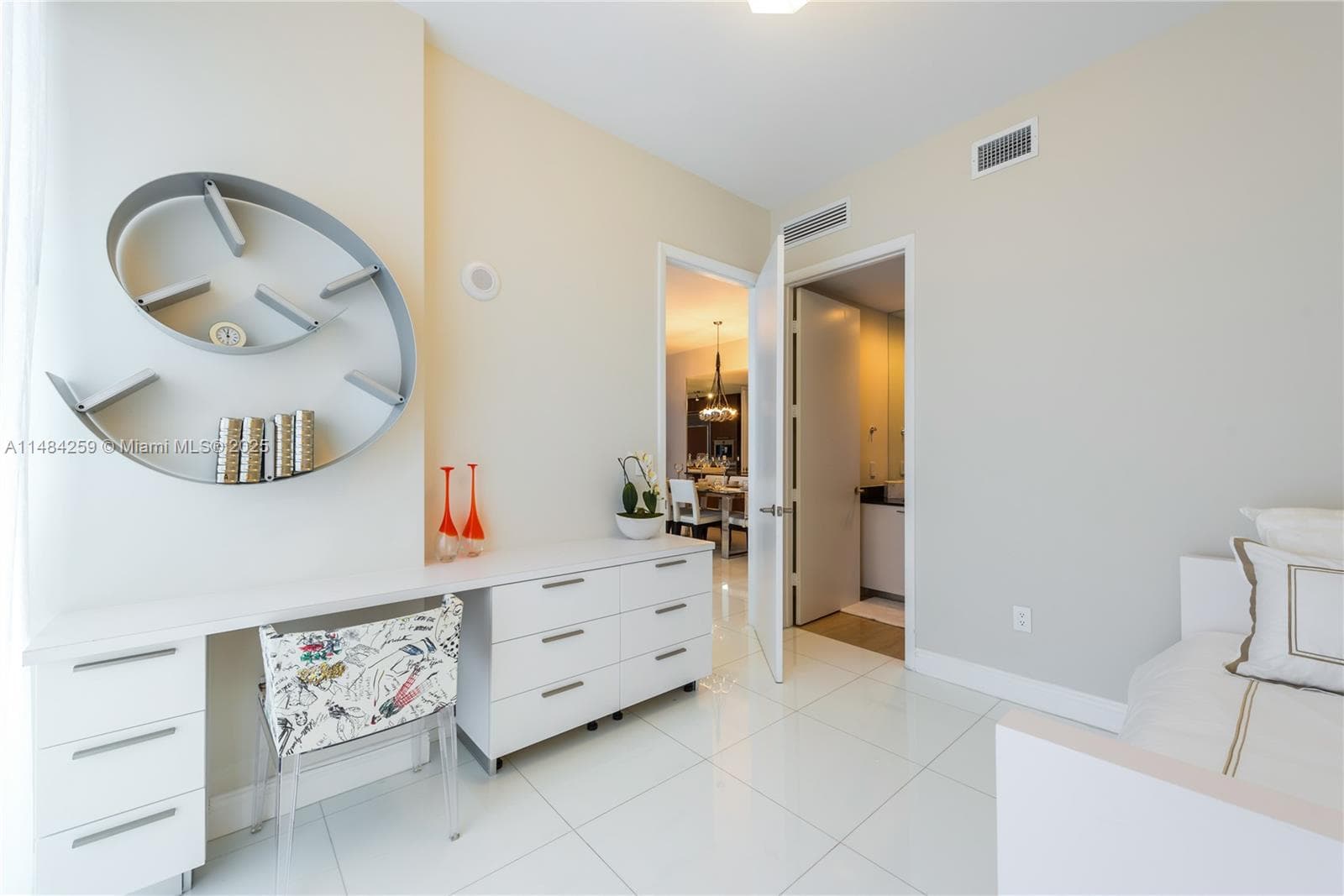 15811 Collins Ave 1702 photo 13