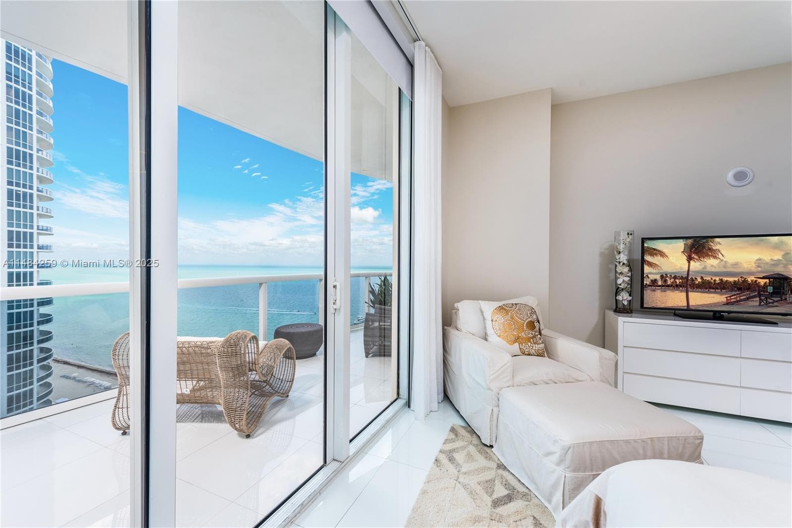 15811 Collins Ave 1702 photo 8