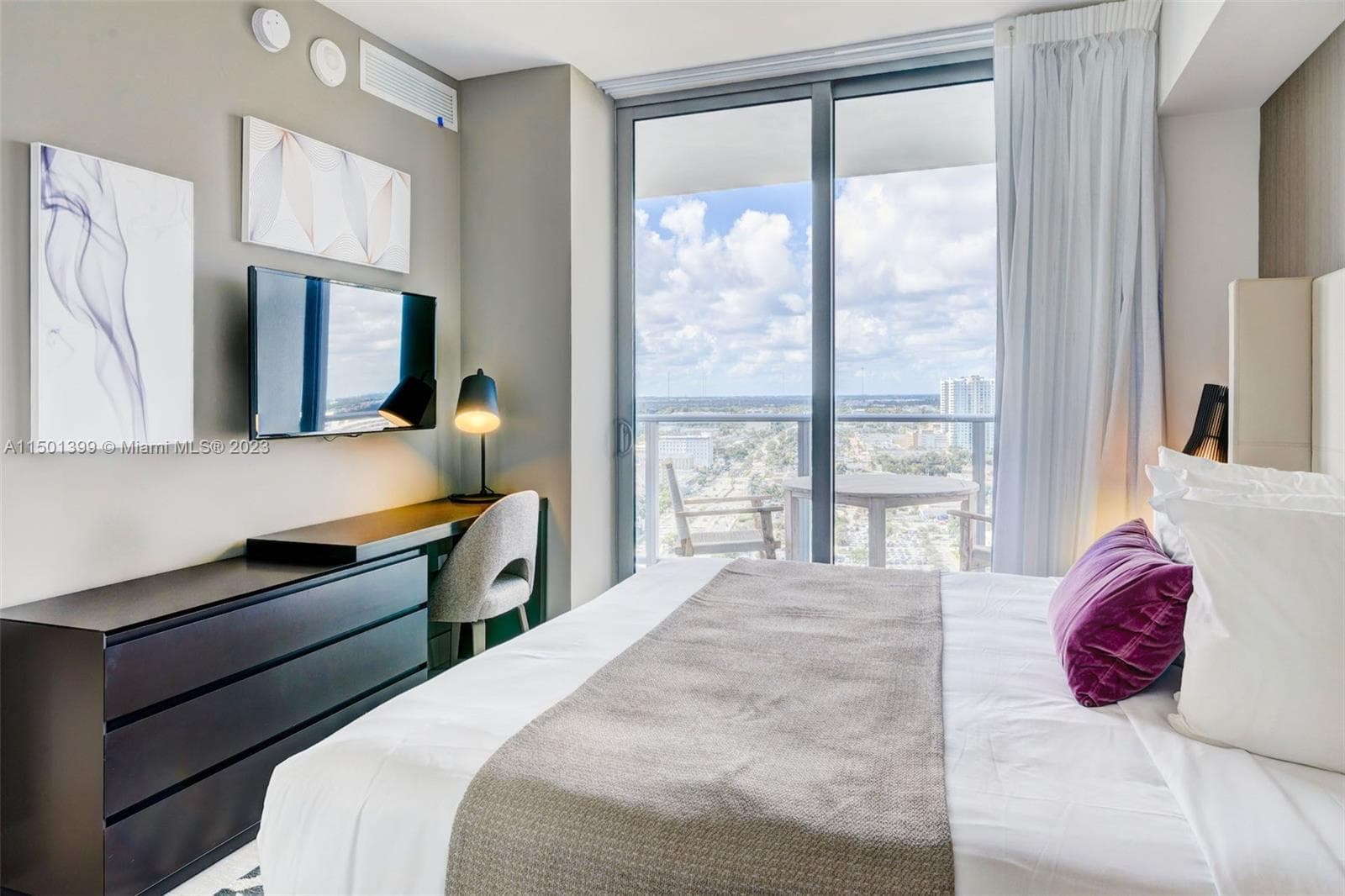 4010 Ocean Dr R2106 photo 11