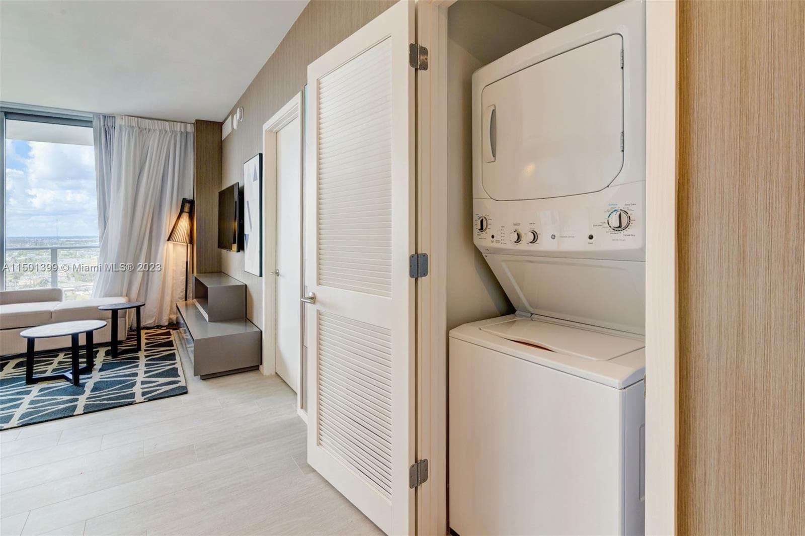 4010 Ocean Dr R2106 photo 8