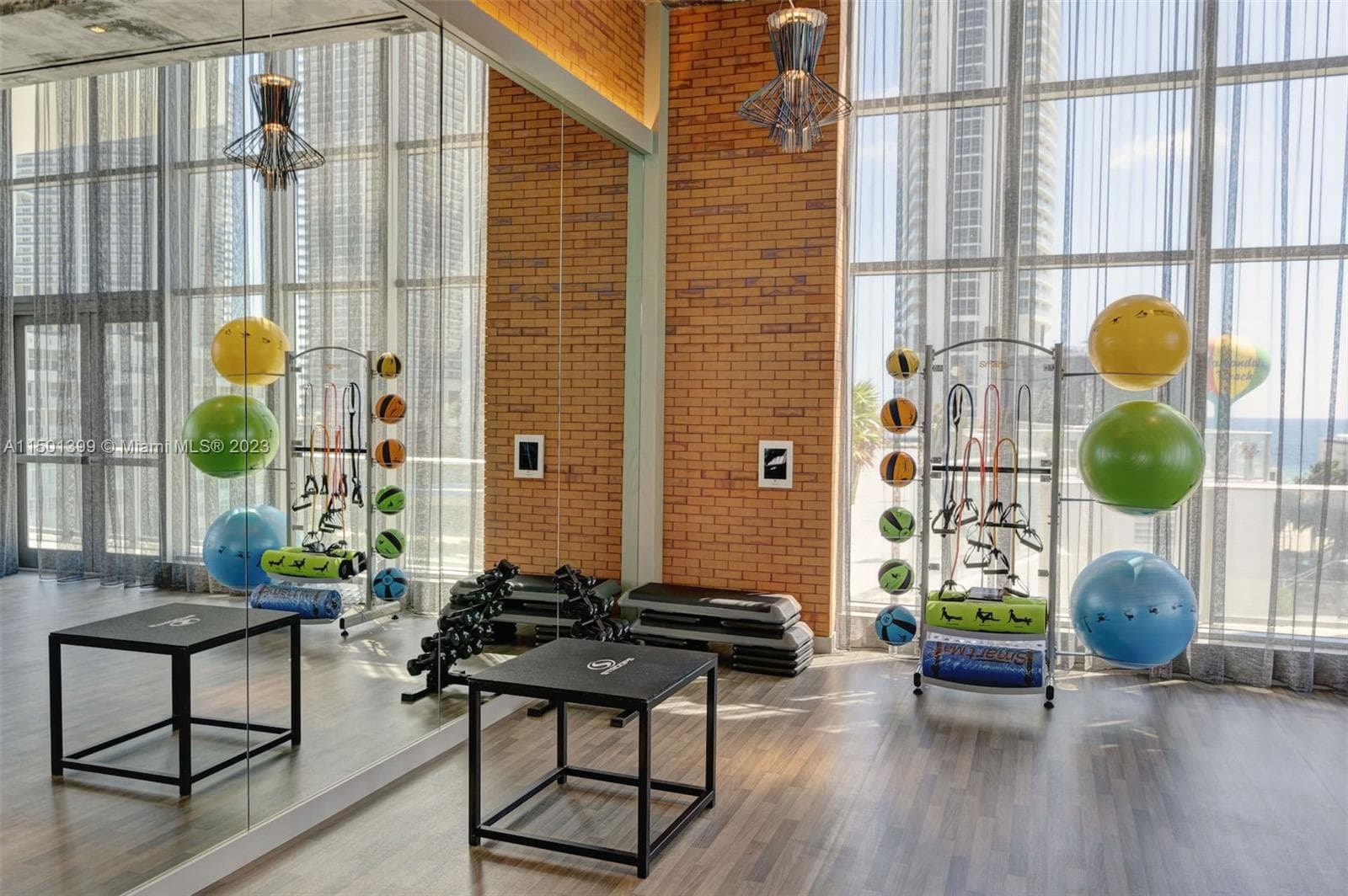 4010 Ocean Dr R2106 photo 25