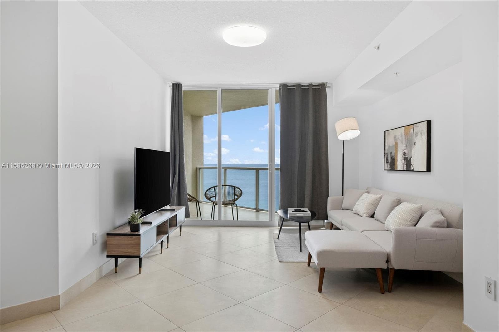 16699 Collins Ave 1710 photo 2
