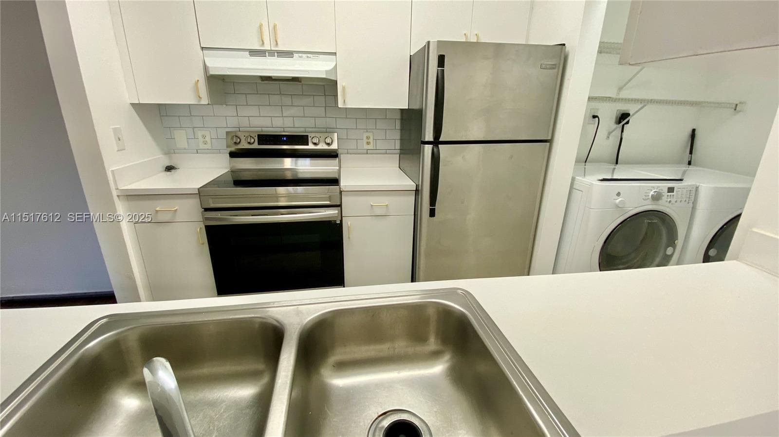 19901 E Country Club Dr 2103 photo 7